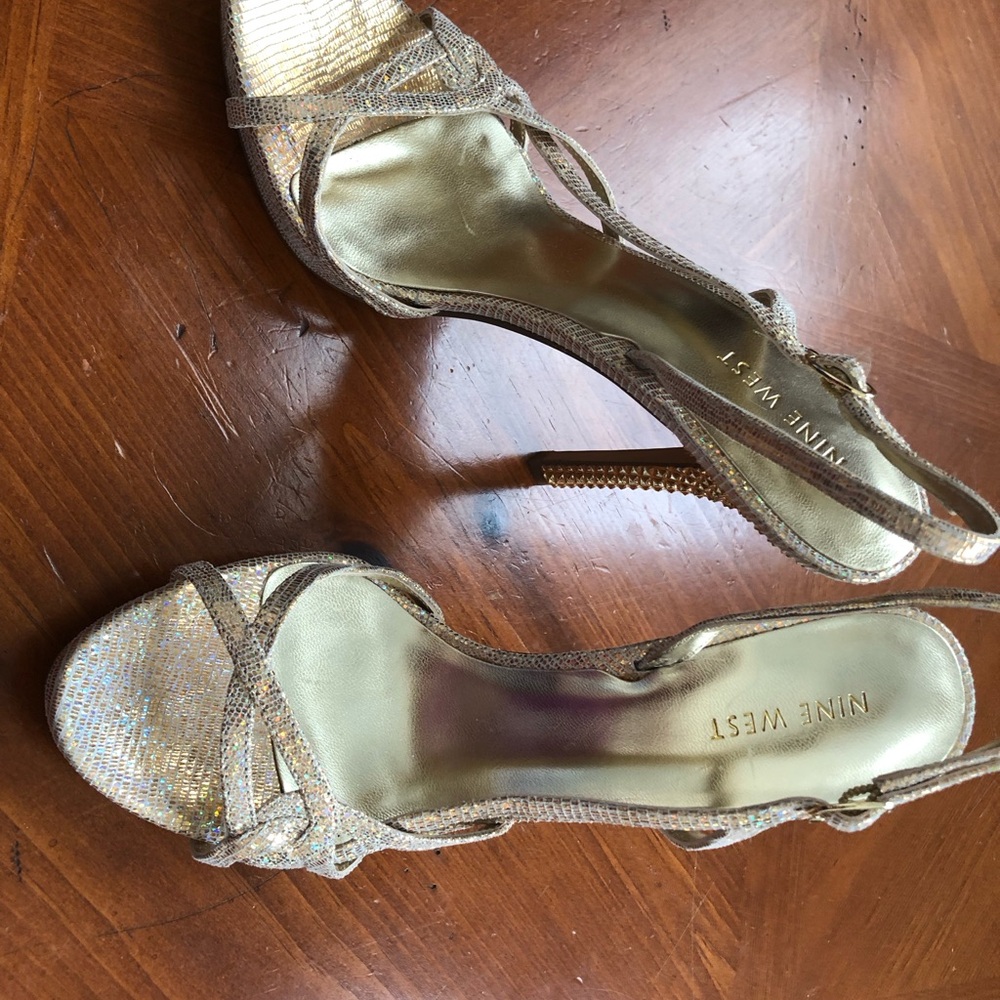 Nine West Gold Strappy Heels Size 7.5